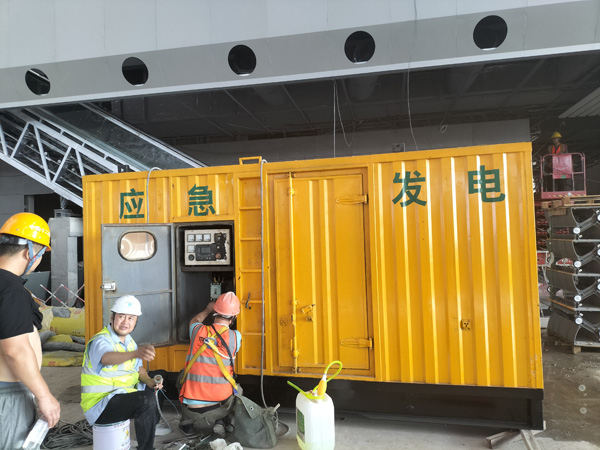 乐昌怎样判断空气滤清器是否需要更换？